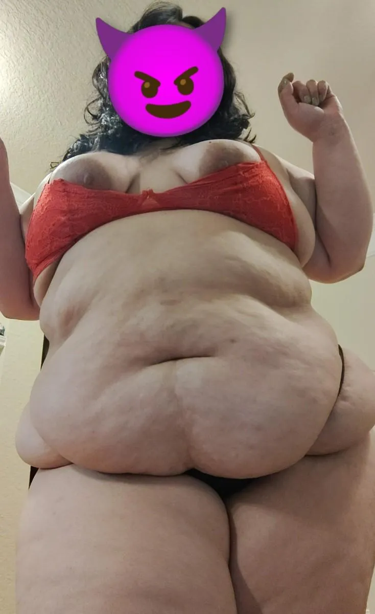 Feed me a midnight snack 🫣🤪