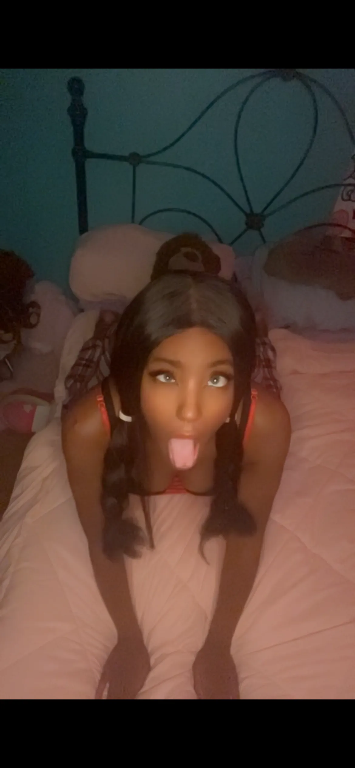 I need to be fucked so hard 😫