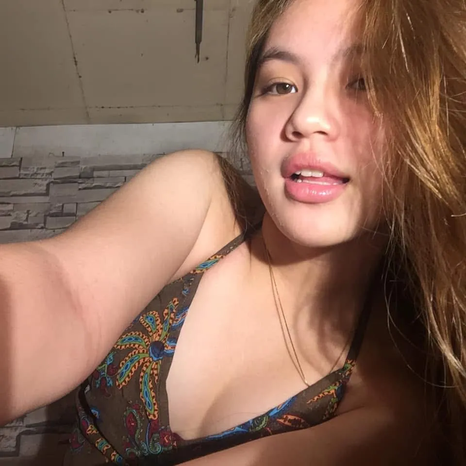 lets do this again, deleting in 12 hours, but whoever up4vte and say yes, i'll send u nudes