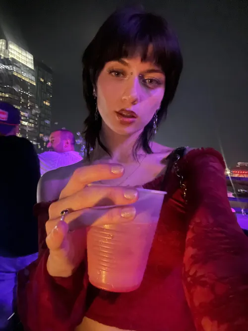 my drinks? paid for every single time💋 keep em coming lurkers