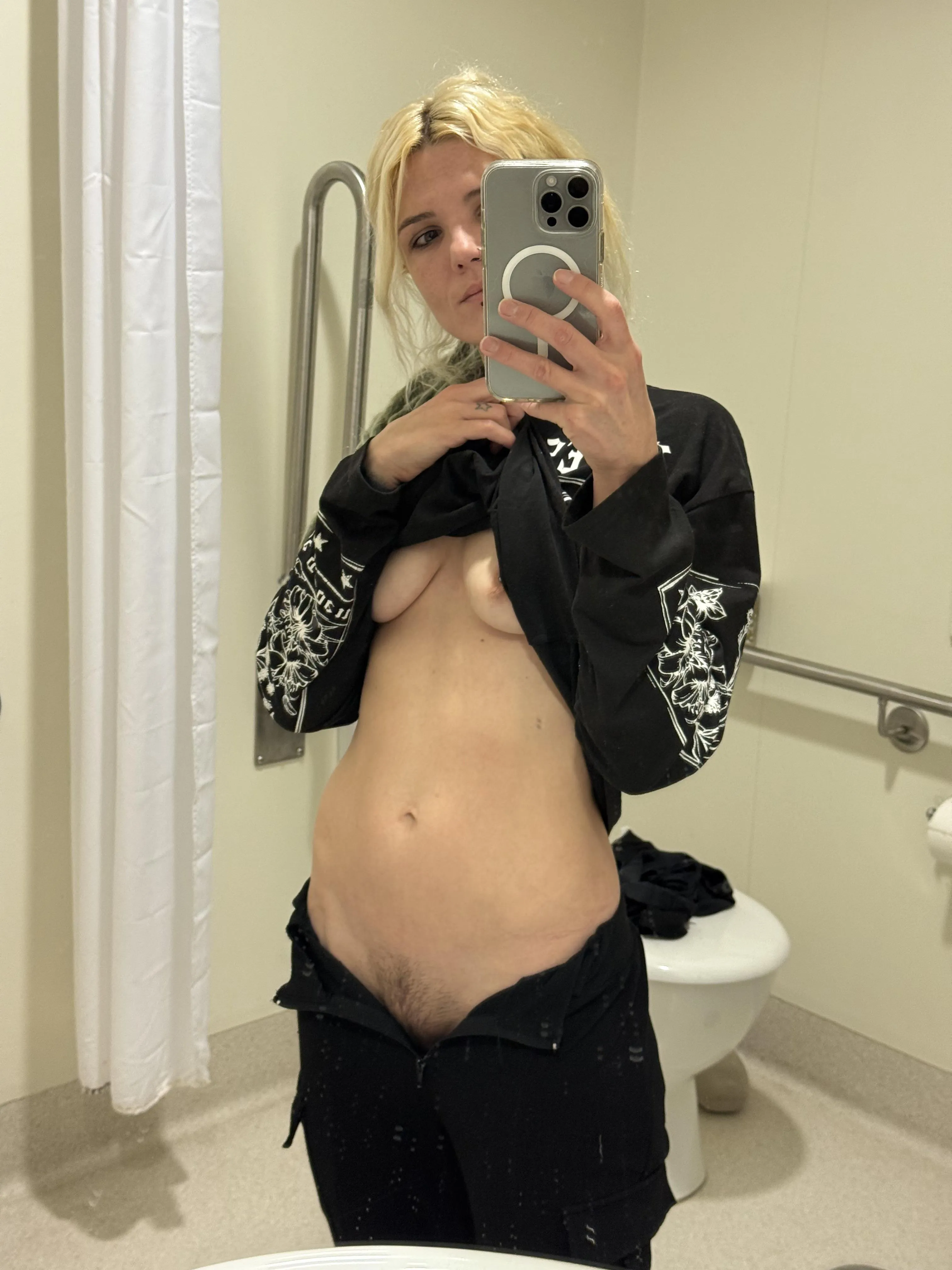 What would you do to my cute tunmy?