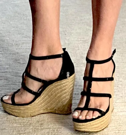 “Wood” you leave my favorite wedges on?