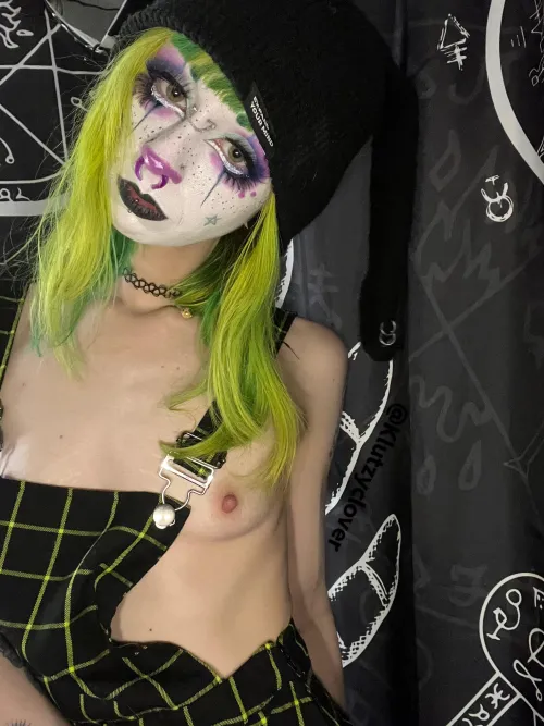 cotton candy don’t get wet until it’s in your 👄