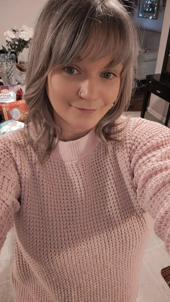 Sending a nudes to every guy that upvte, (instantly) just say 'yes