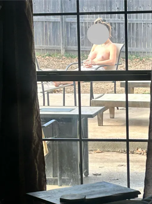 The neighbors love me