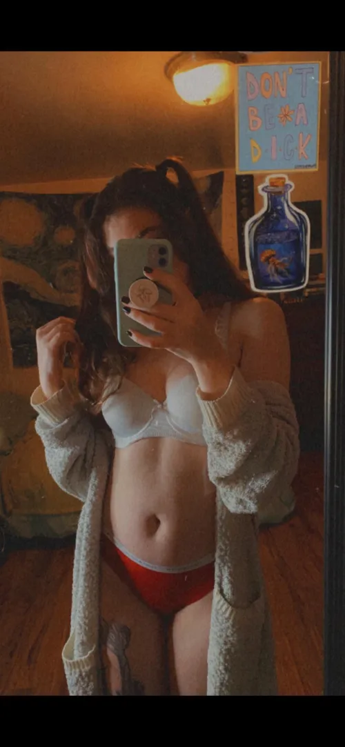 Available for GFE, customs & dick rates! [selling]