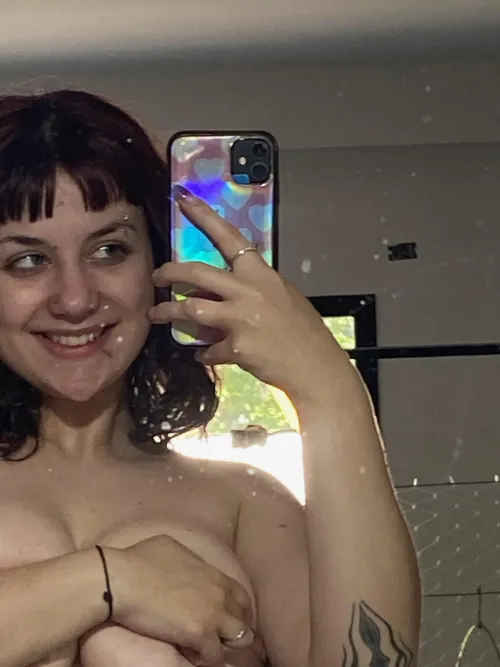 19f, my ex cheated and i'm heartbroken, kinda tempted to do something petty just to feel better