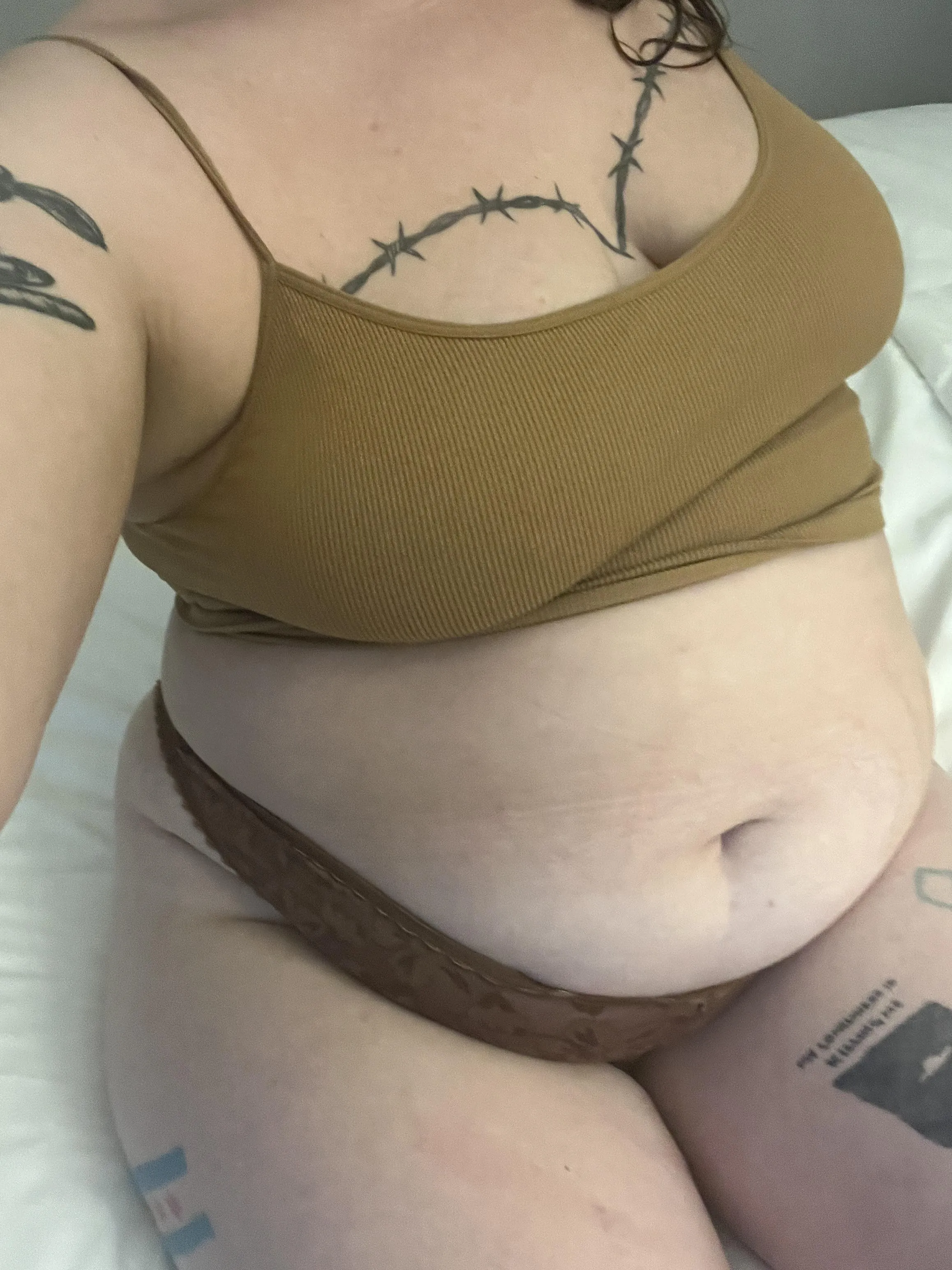 Chubby with a belly, just looking to flirt