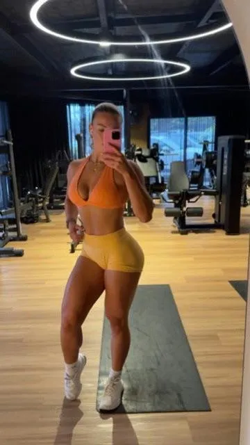 If you could hear these smacks youd cum in your pants right now