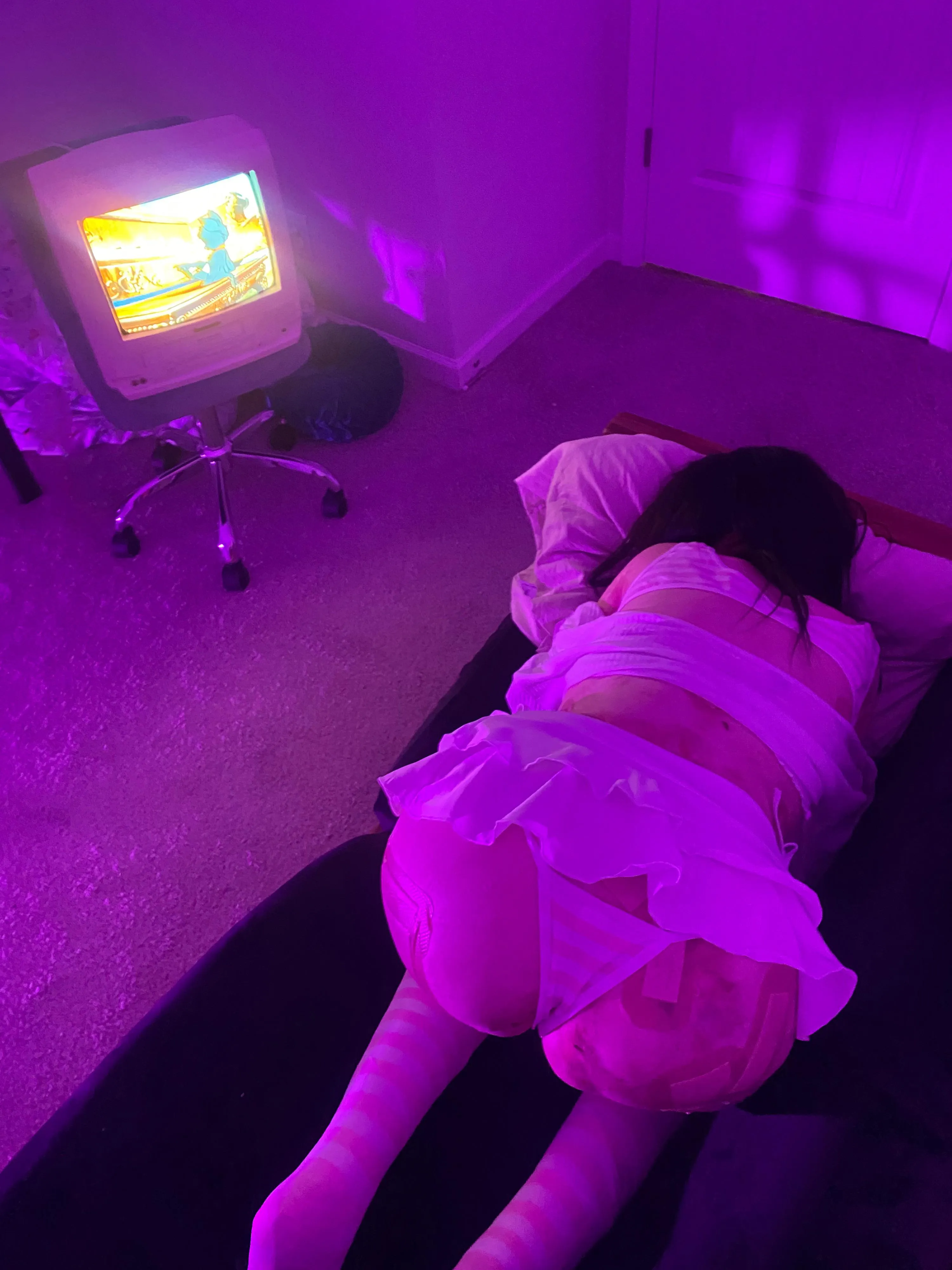 30F, EB. doggy while we watch our favorite movie?