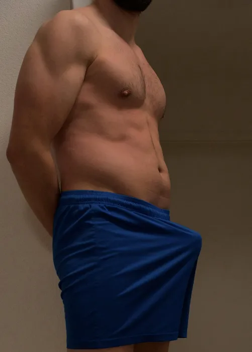 [32] woke up with a tent