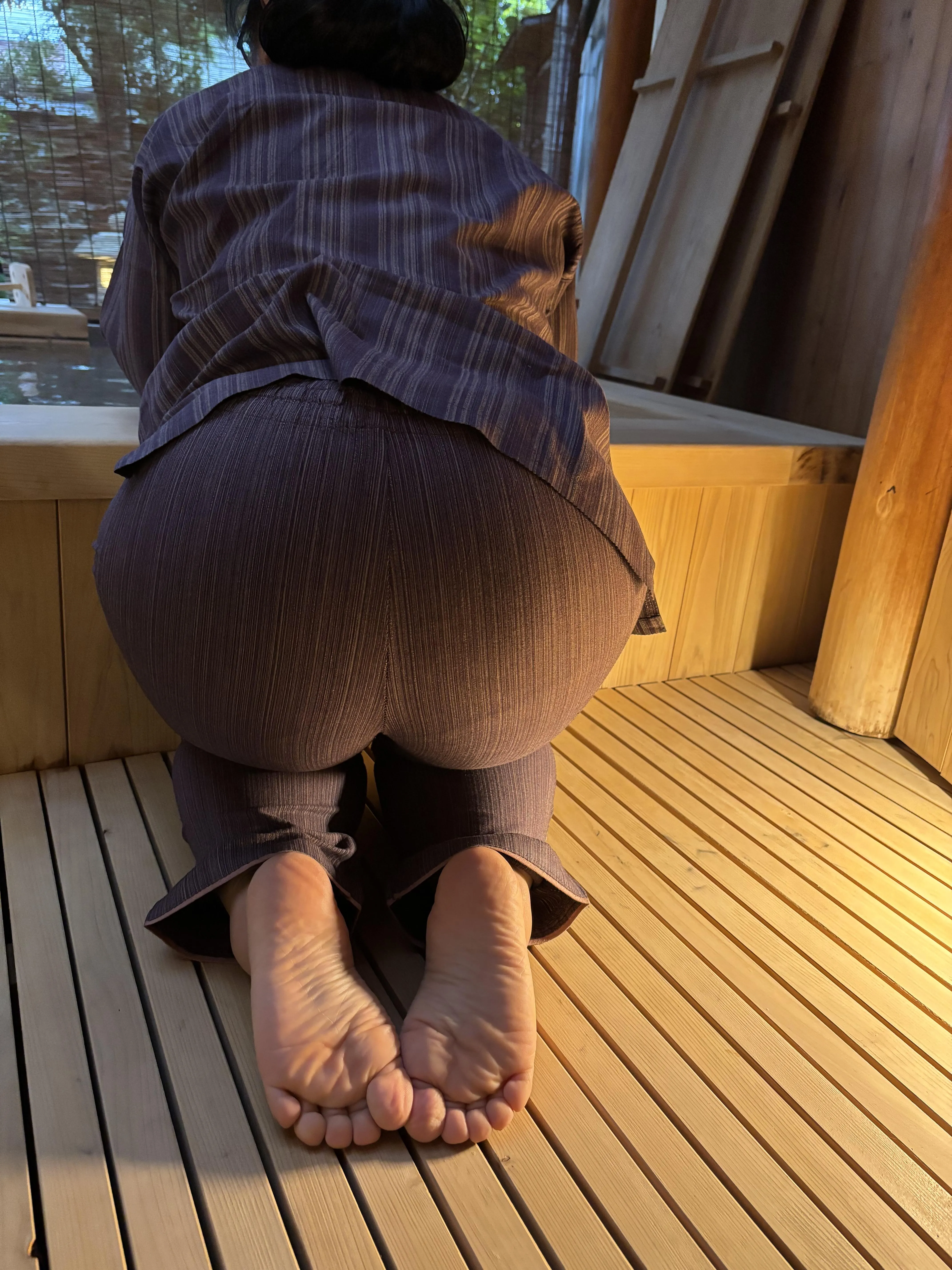 Ever suck an older woman's toes in a hot tub?