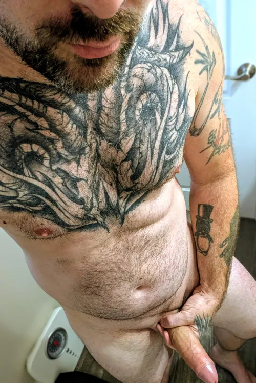 Time for those morning stretches 😈