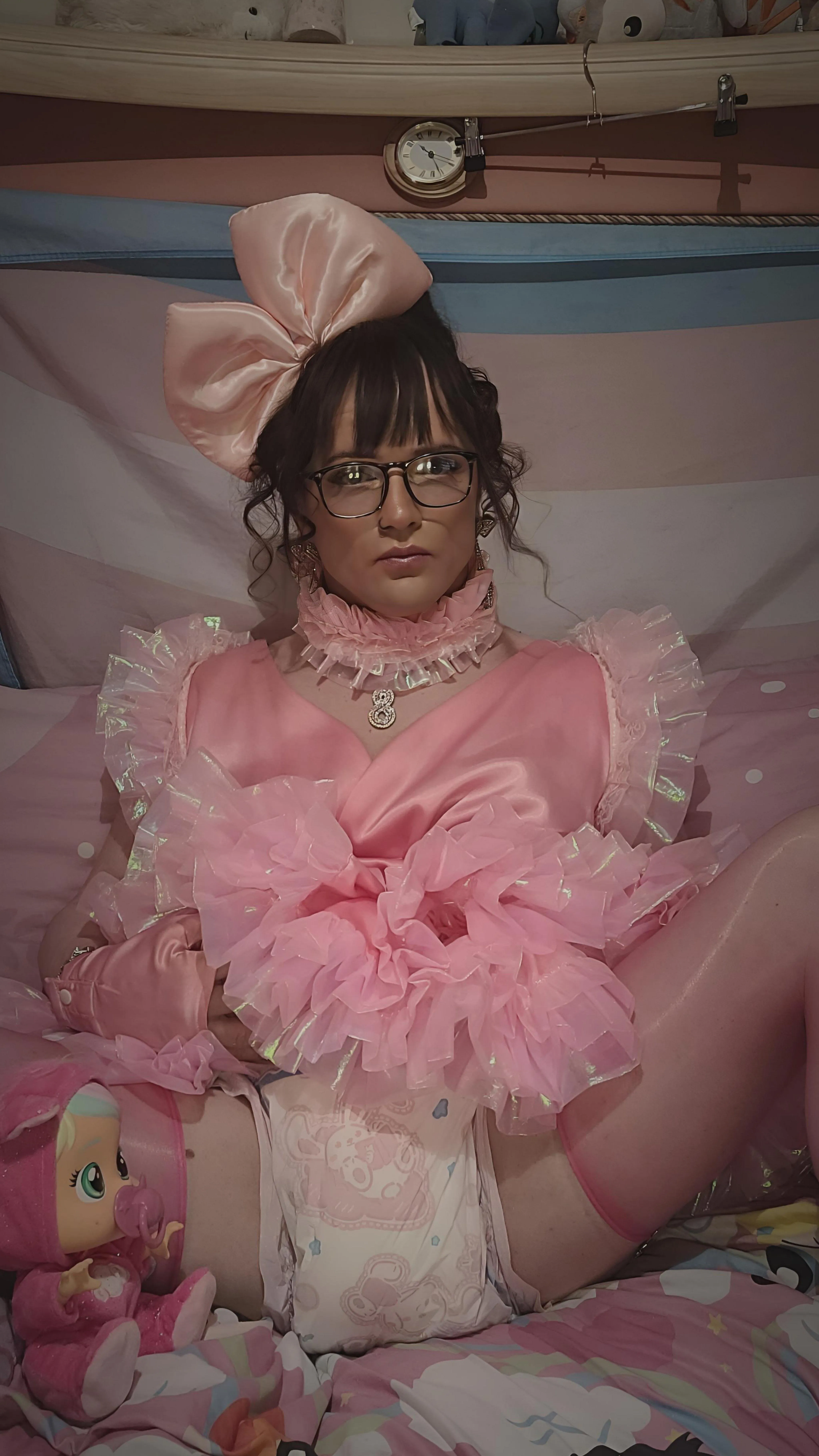 Who wants to rub/hump each others diaper to see who makes cummies first?