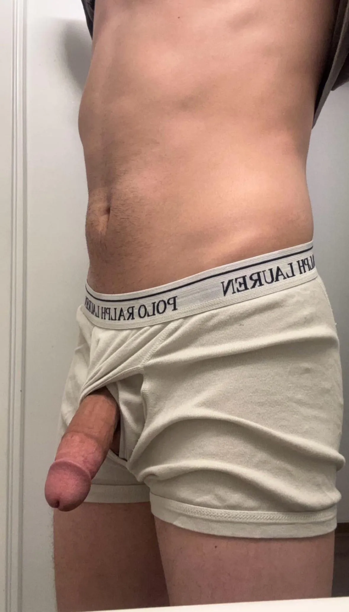 (19) Top MASC looking for ts/femboys only looking for something casual possible fwb be ready to sit on my face and suck my cock daily😭