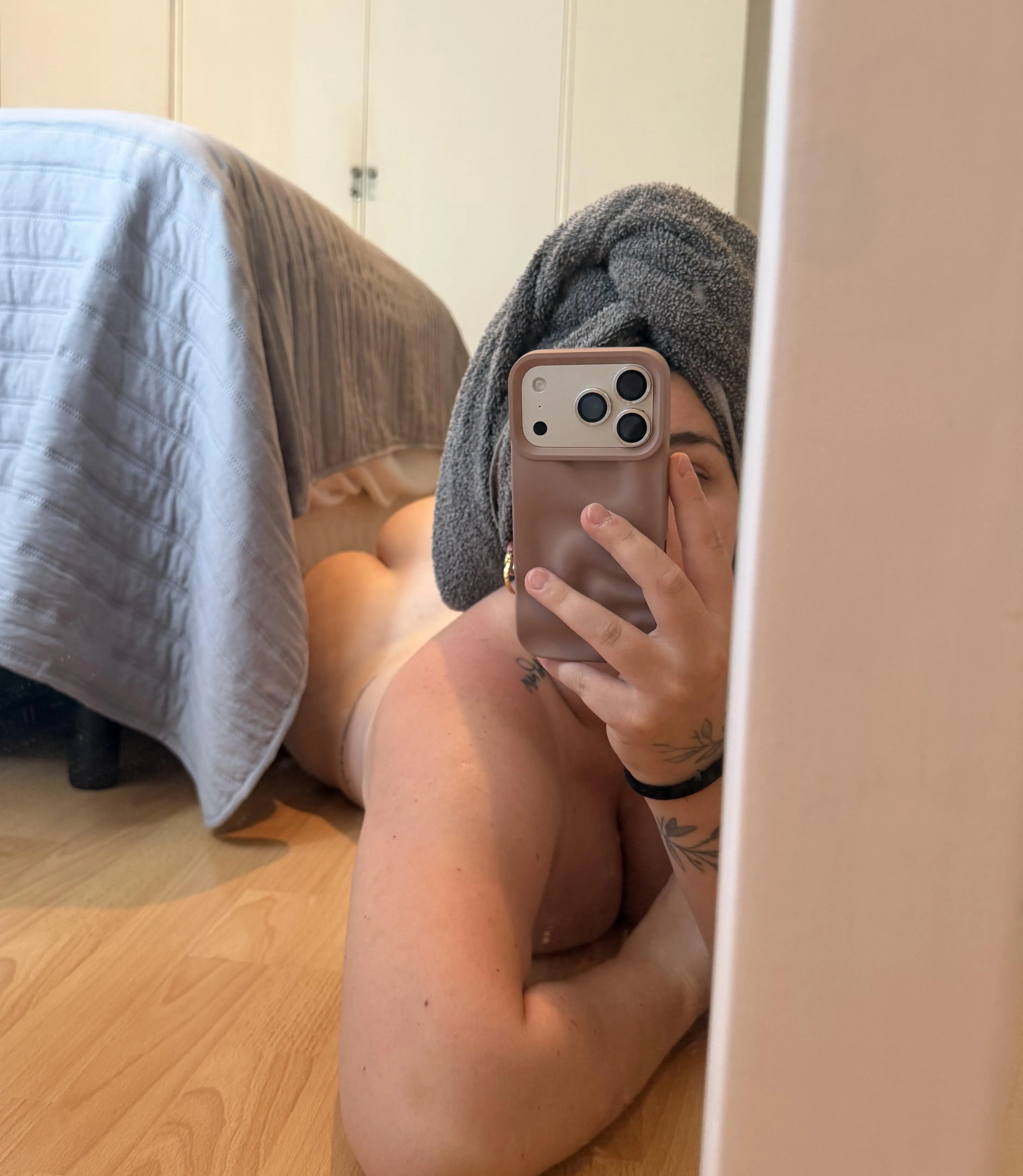 hit the arrrow up if you're actually here in phoenix and dtf tonight