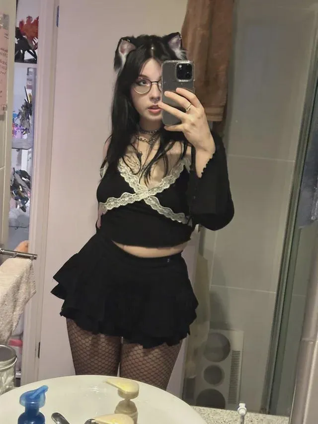 your local petgirl reporting for cuddles