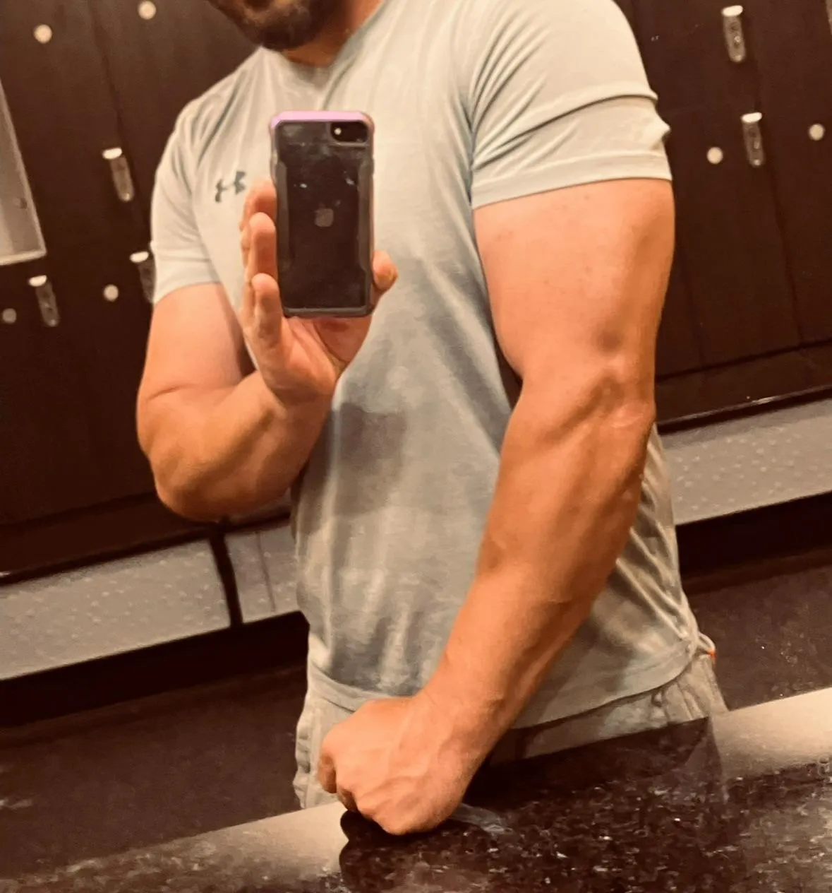 35 M4F Bozeman - Meet up for a drink and go from there?