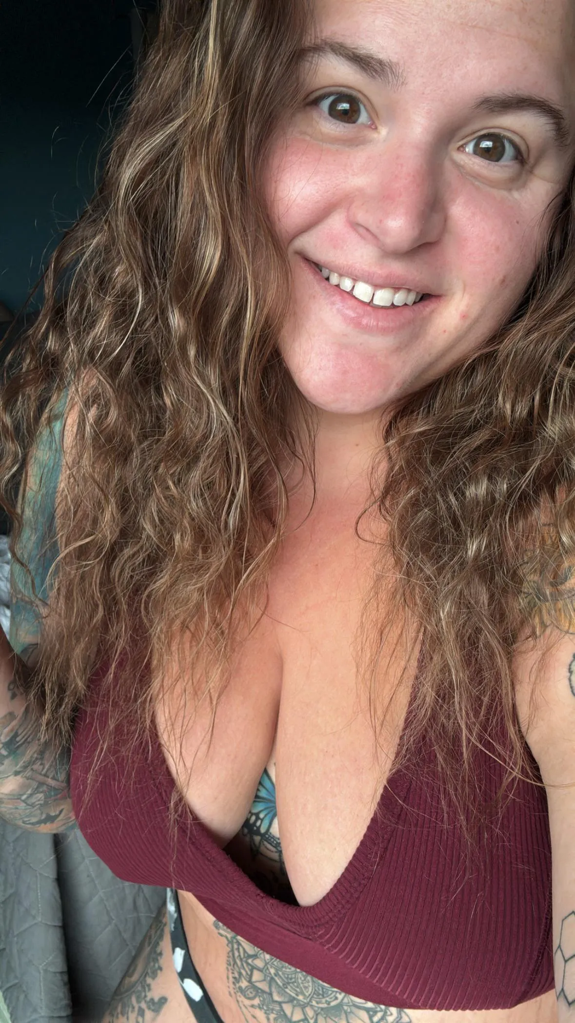 bbw stoner covered in tattoos, let my curves melt your stress away!