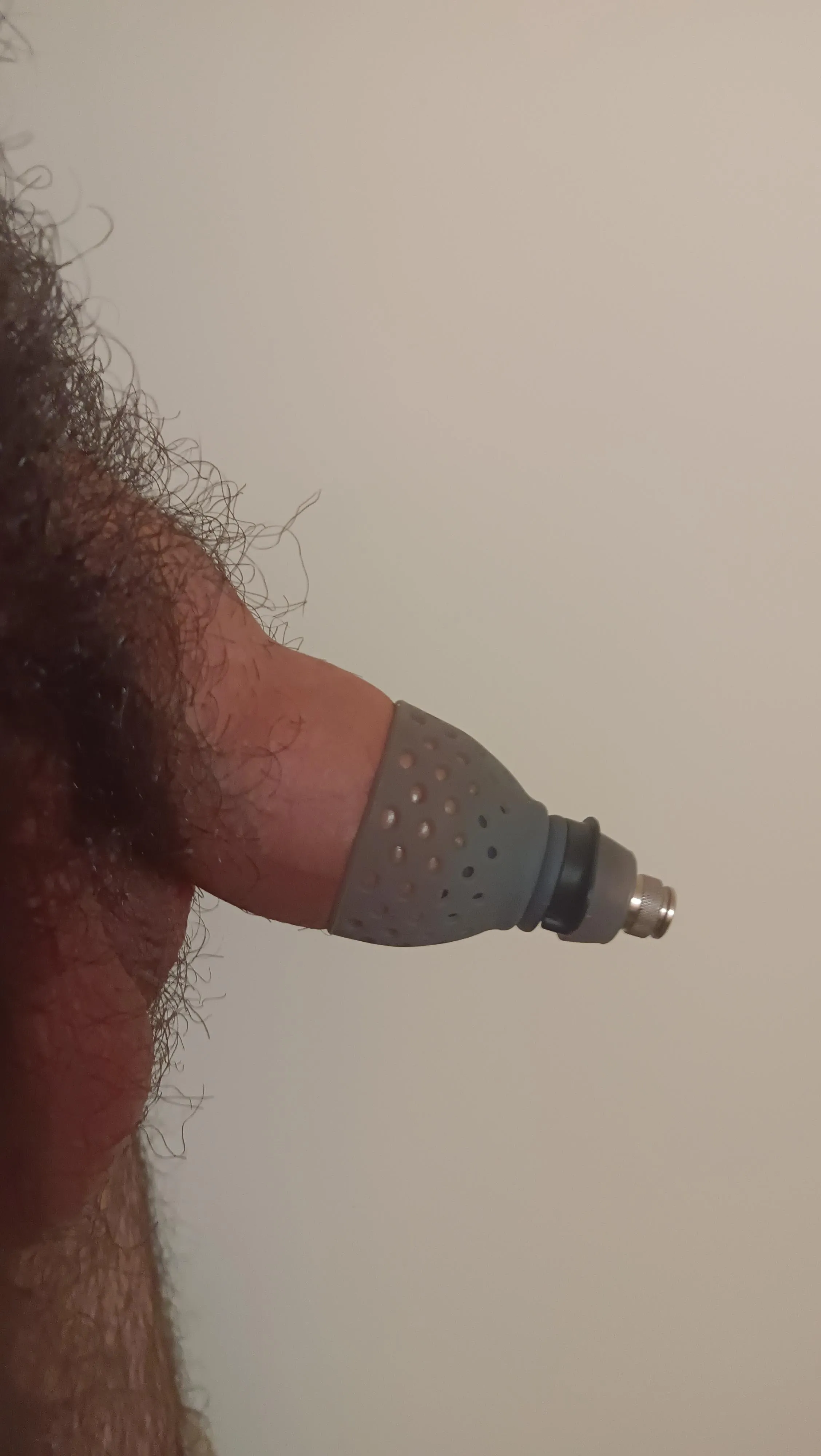 Does anyone else's inflation bulb seem to tilt up?