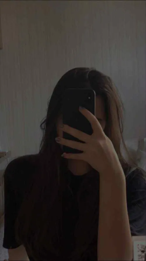 F22 no time waster can verify selling custom premade content or long term arrangements! No limit!