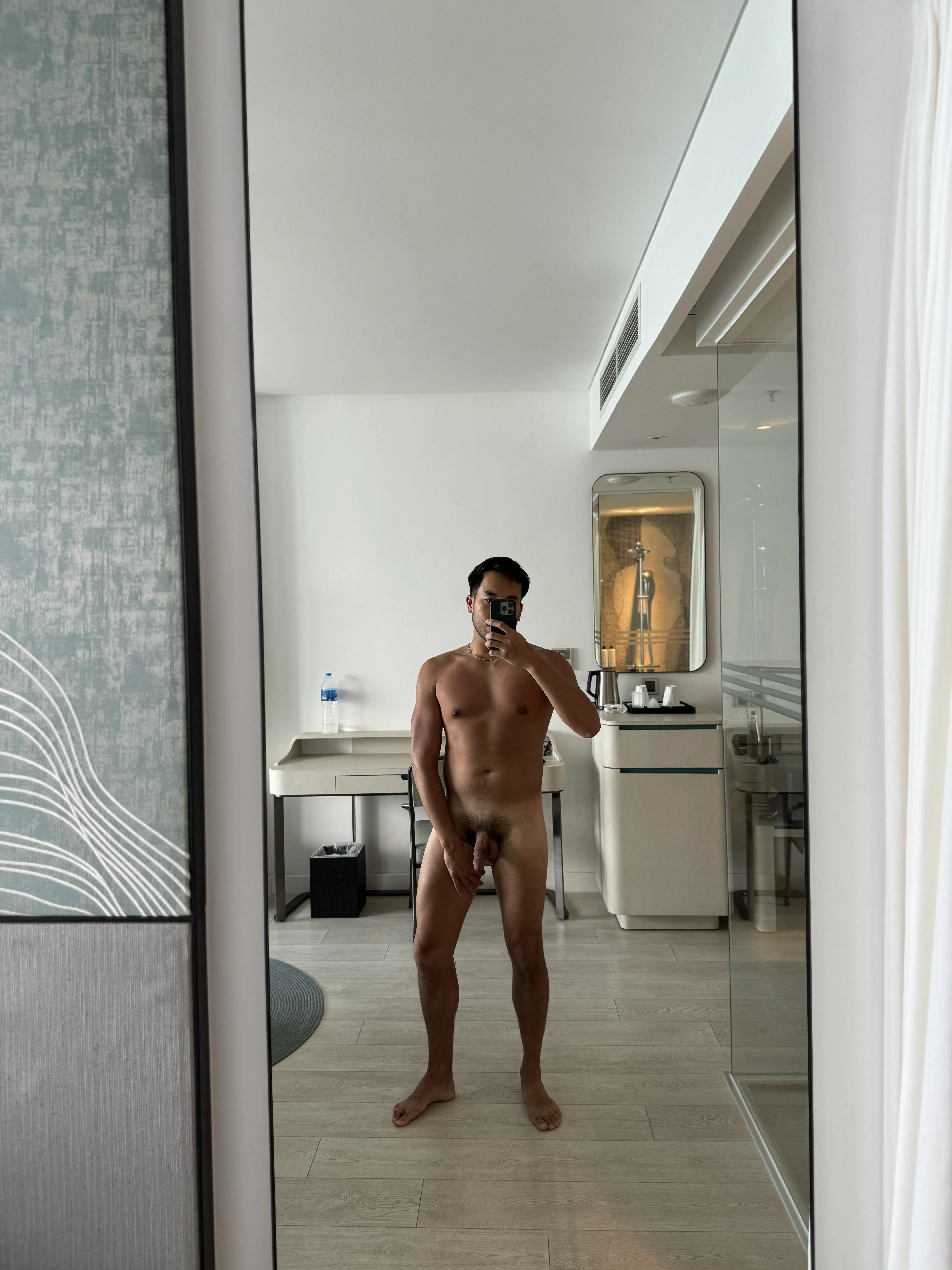 Full frontal mirror selfie