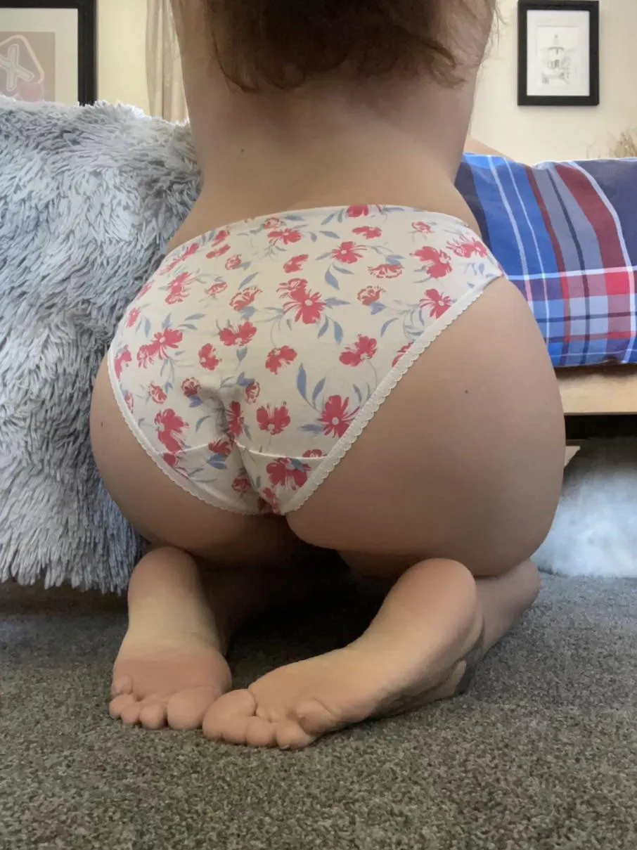 Keeping it simple and sweet in my bedroom