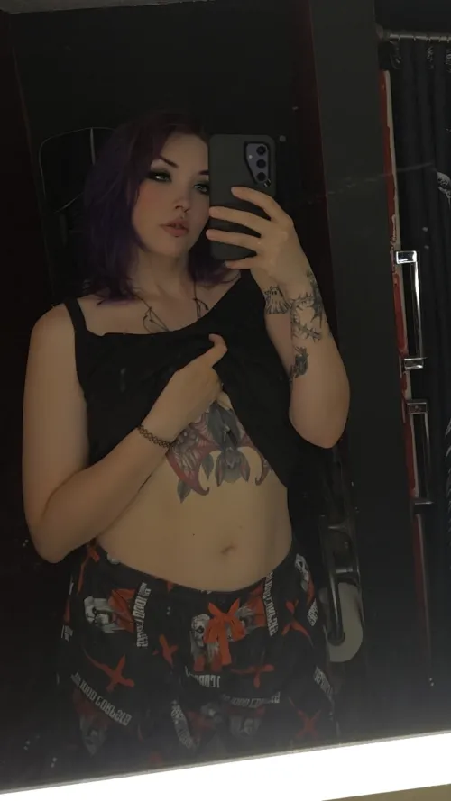 New sweatpants that I'm entirely obsessed with 😍