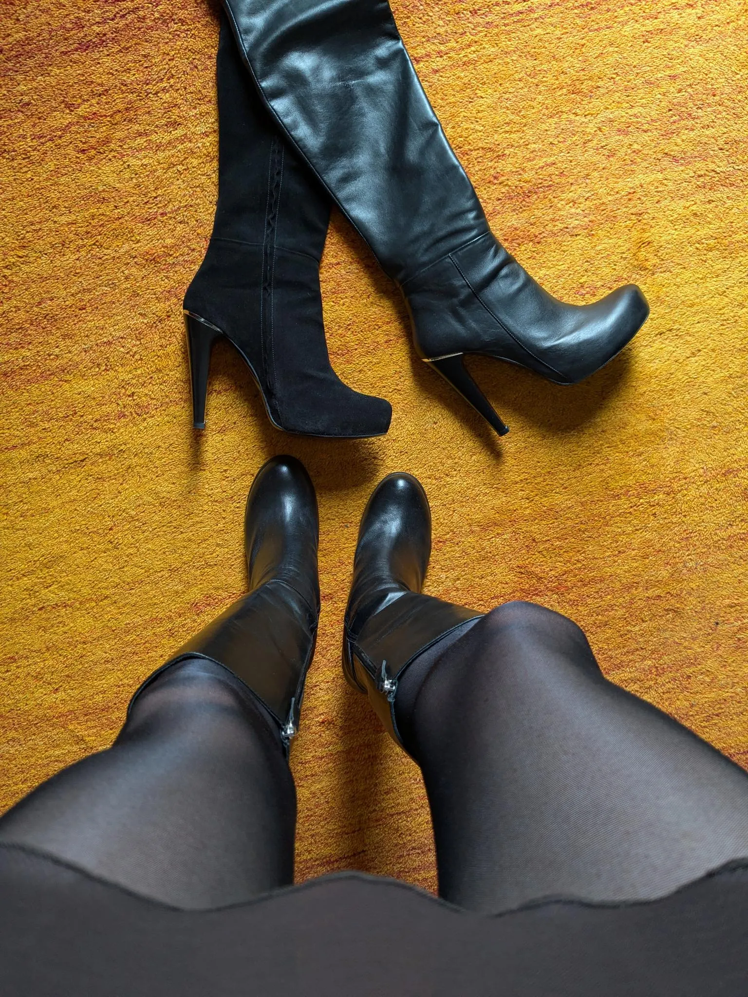 So many options 😵 Which boots should I wear?