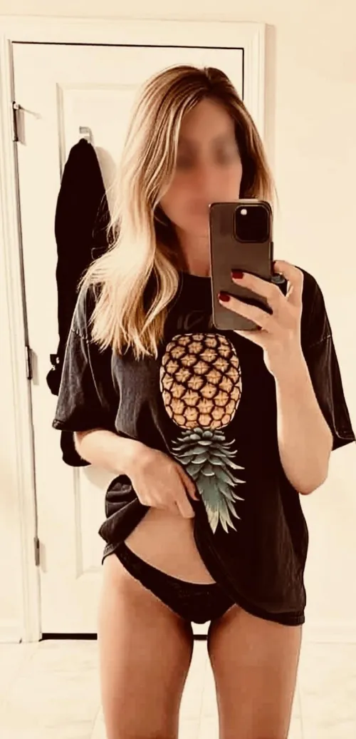 Tonight’s pajamas 🍍😜