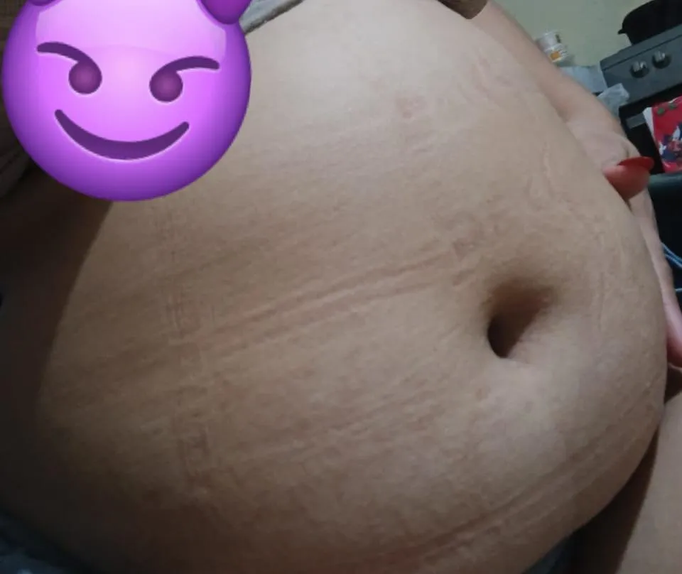 I need help rubbing my pregnant belly