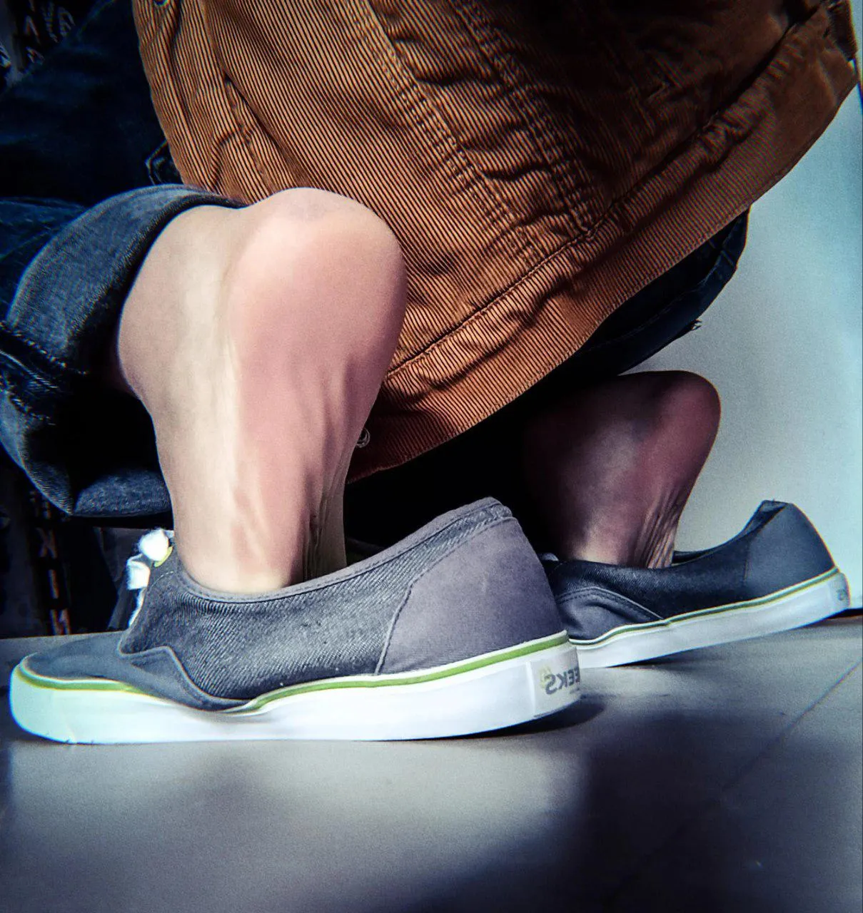 Do you like delicious feet?