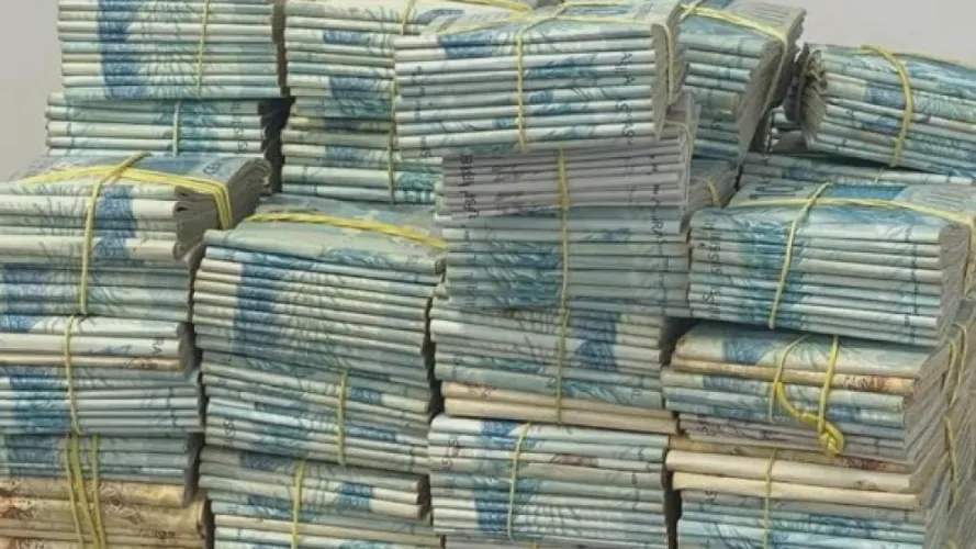 This money or your ex back for Christmas.