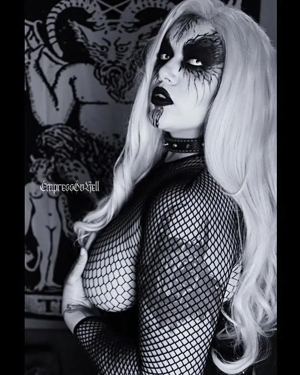 One of my favorite self portraits in corpse paint.