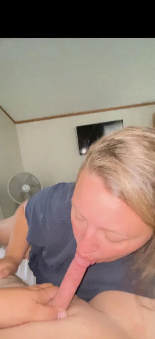 Radom from tinder was long but average-thin girth and I loved it