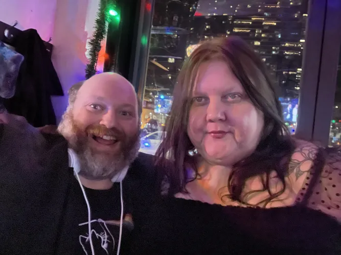 Chicago, Illinois couple, relatively new to the lifestyle, 39M/51F BHM & BBW.  MF4MF or MF4F.  No single males, please.