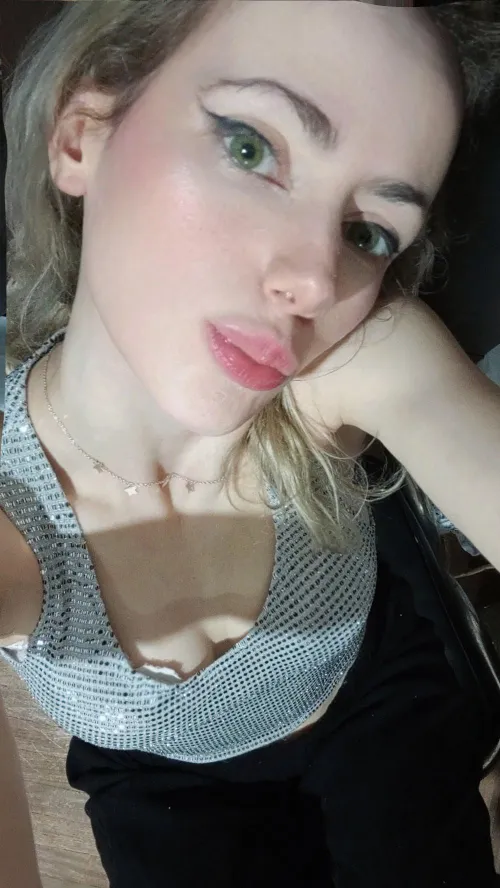 I don’t raise my voice. I raise expectations. Meet them — or stay invisible.