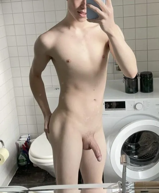 22 horny af send pics for quick live sedartyyyy