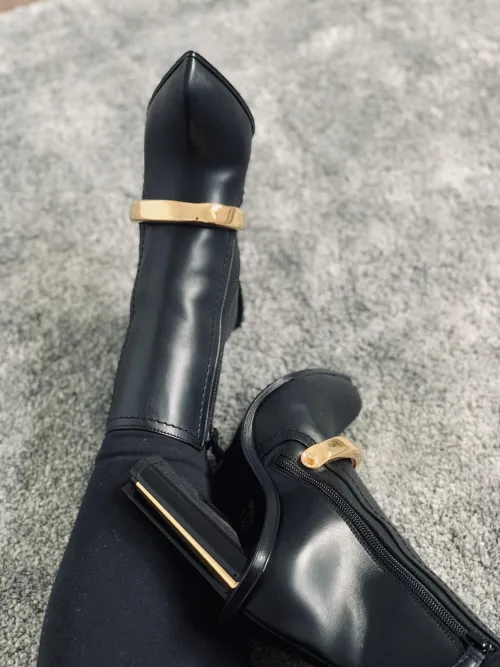 Alexander McQueen 🖤