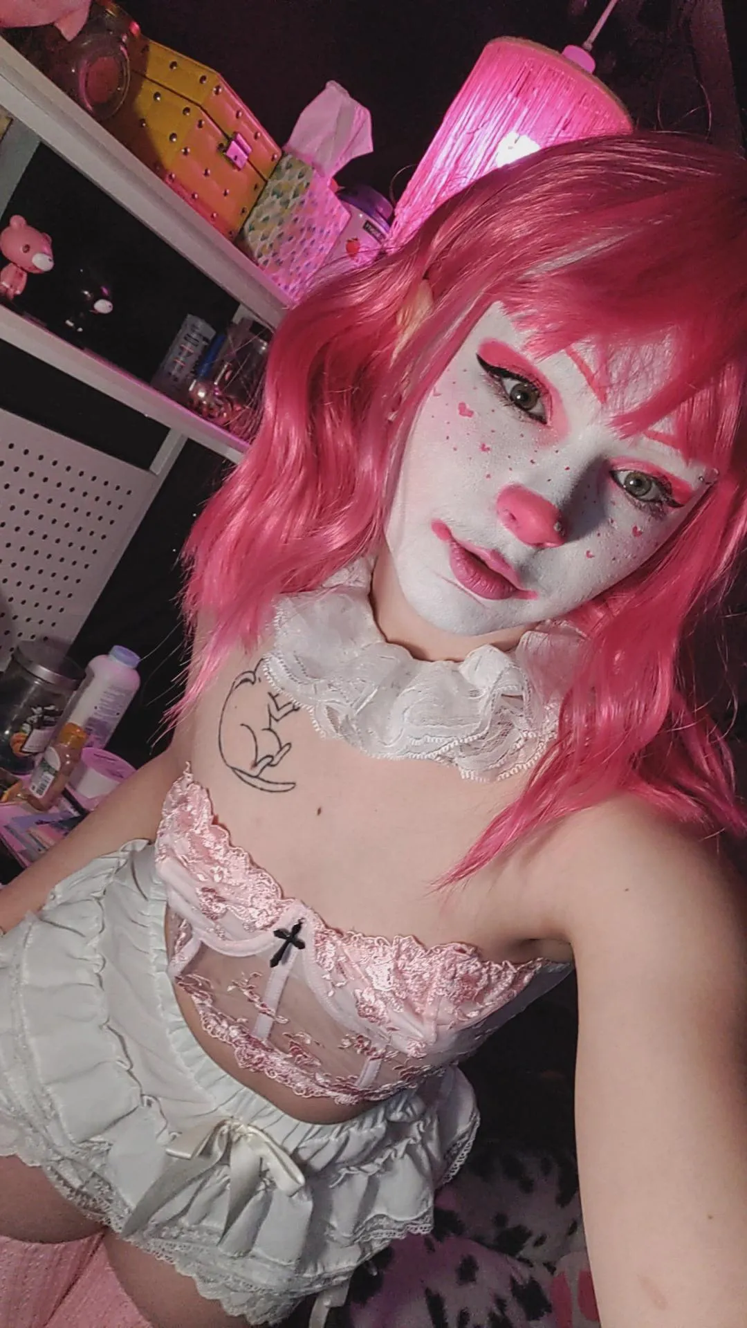 Do you like kinky clown girls
