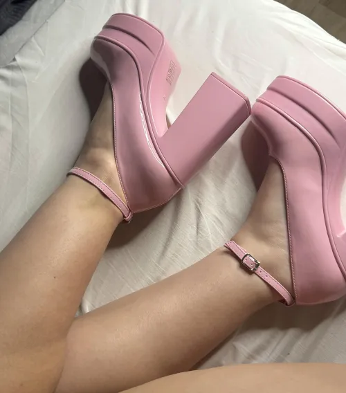 i'm casually ruling with my heels