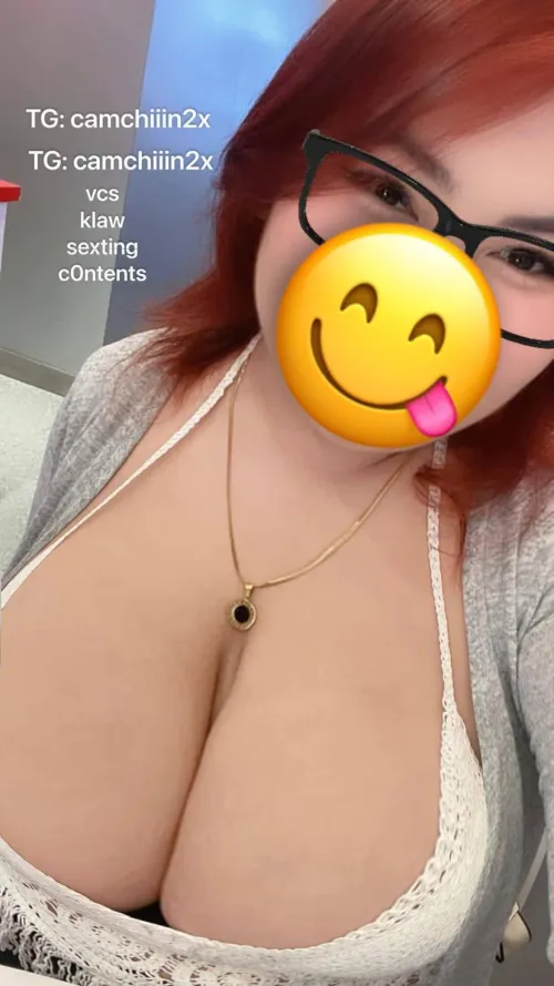 The best thing about this top? It slips right off. 🤭