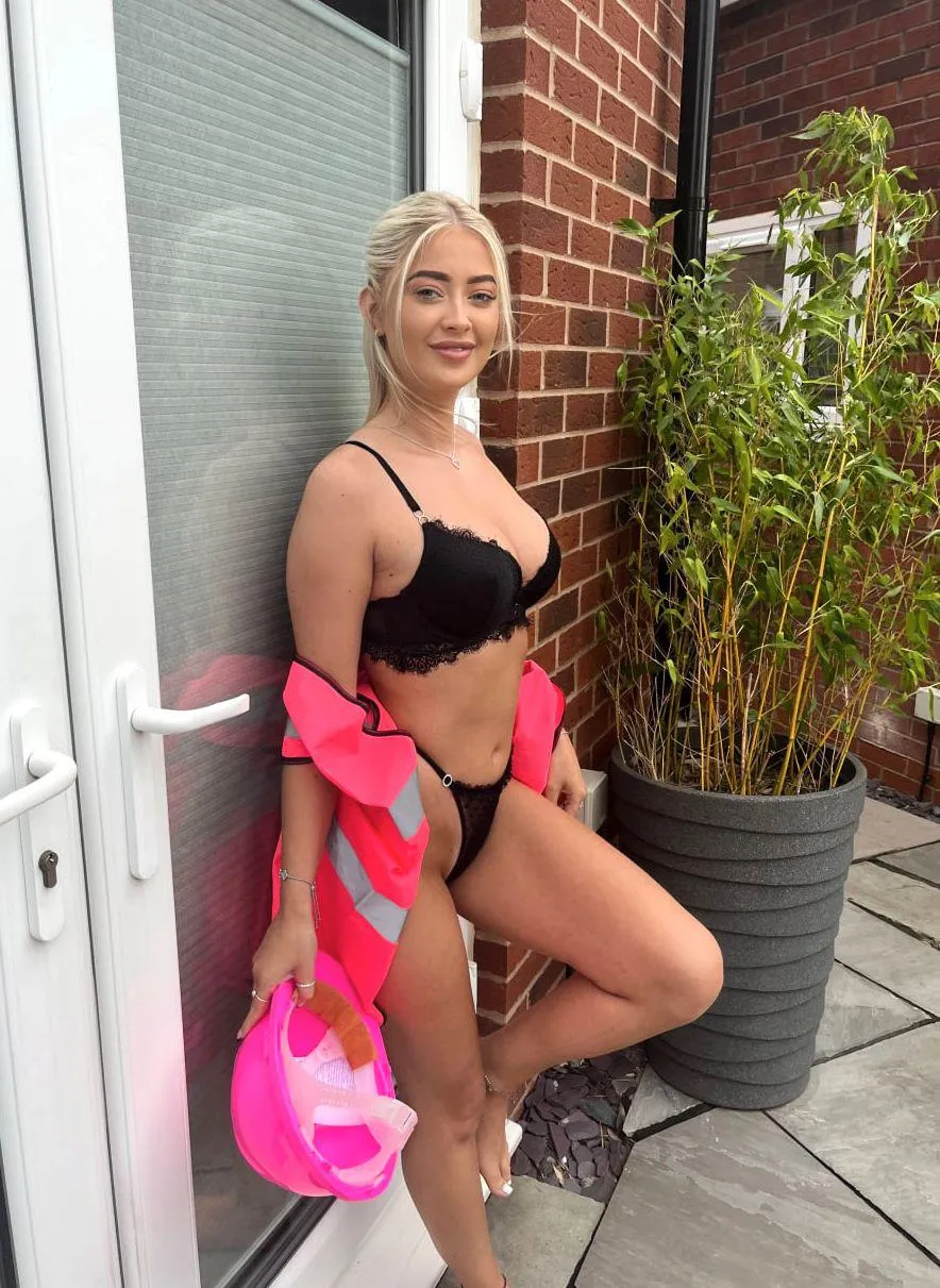 You better say sorry right now if you’re leaking in that bra.