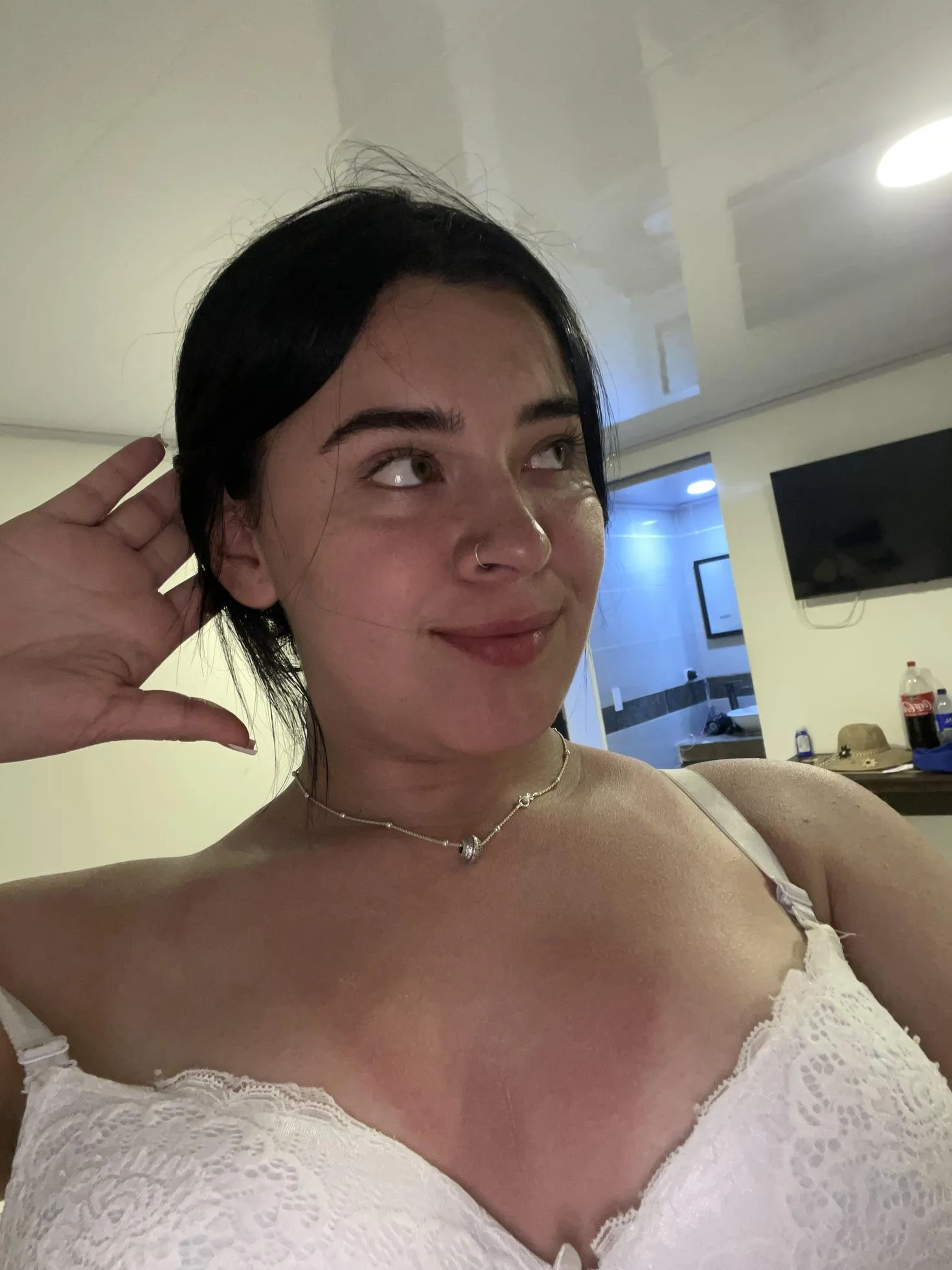 20F Is my face worth of covering it in cum?