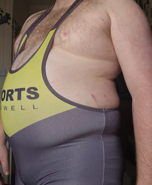 (22) Singlet making ne feel super buff💪😈