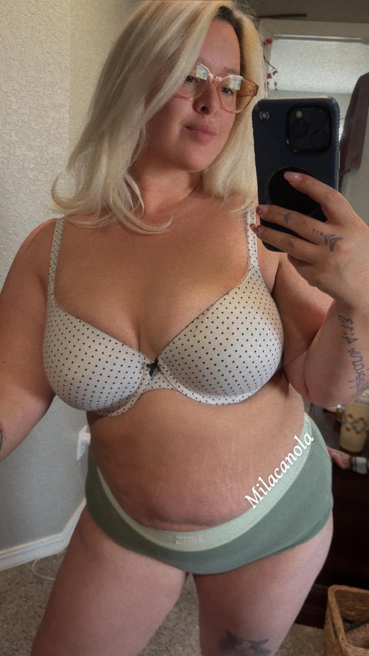 Authentic. Motherly. Homebred American full body, mom!