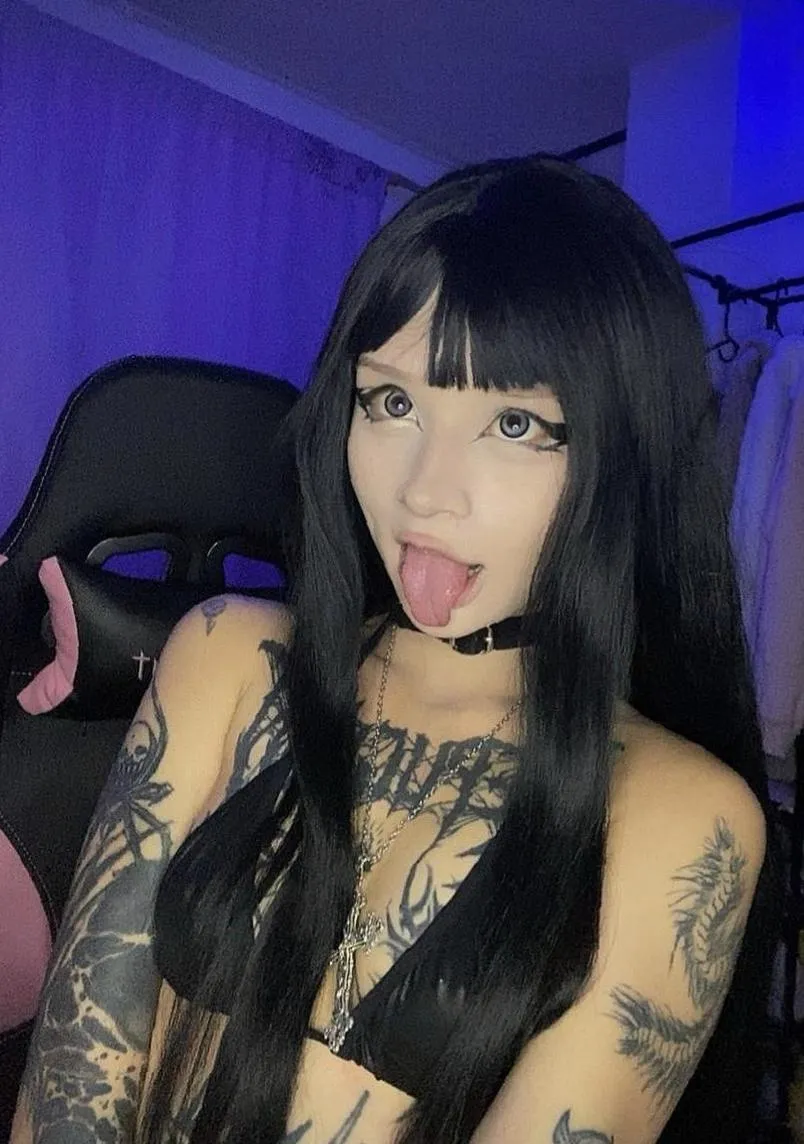 Can you fill my mouth with piss so it runs warm down my throat?