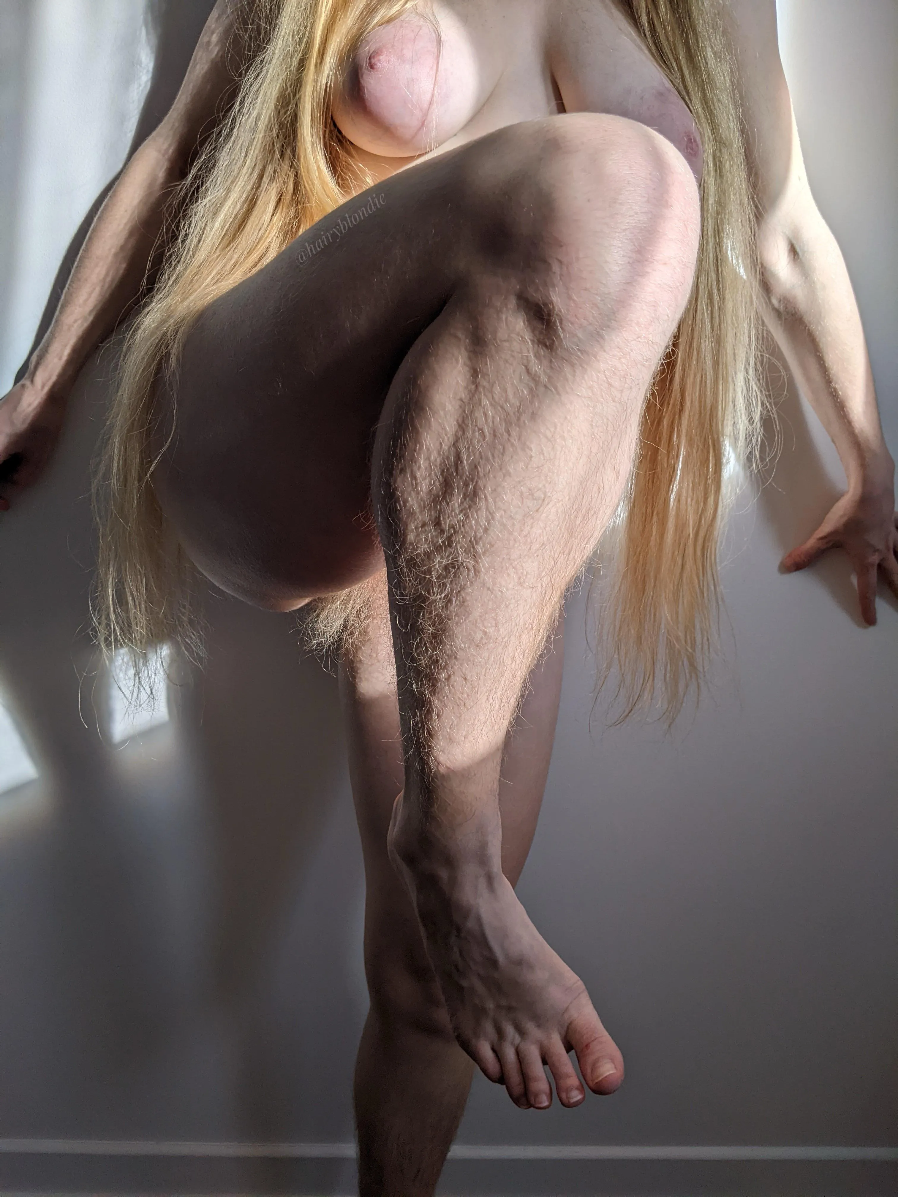 Hairy legs and pretty toes!