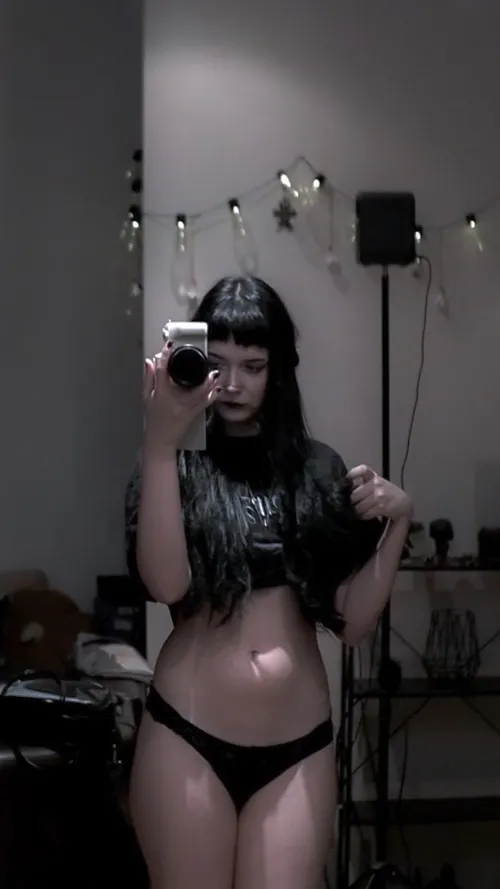 My navel deserves more than just kisses