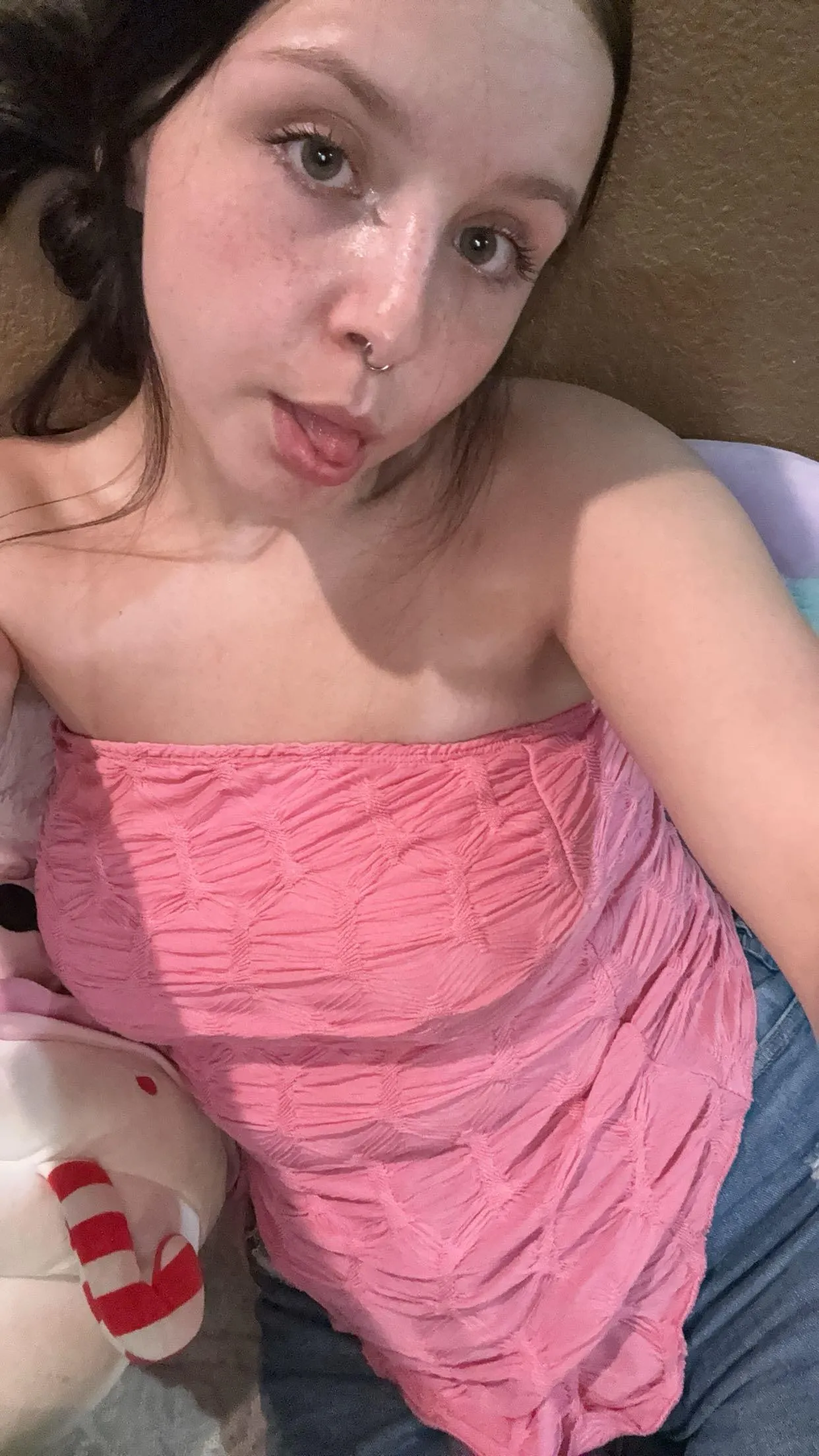 Say yes if u will accept free nudes from me randomly 👅